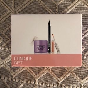 Clinique Makeup and Skincare Gift